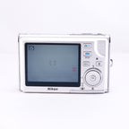 【Nikon】COOLPIX S8（メモリーカード&バッテリー/充電器付き）