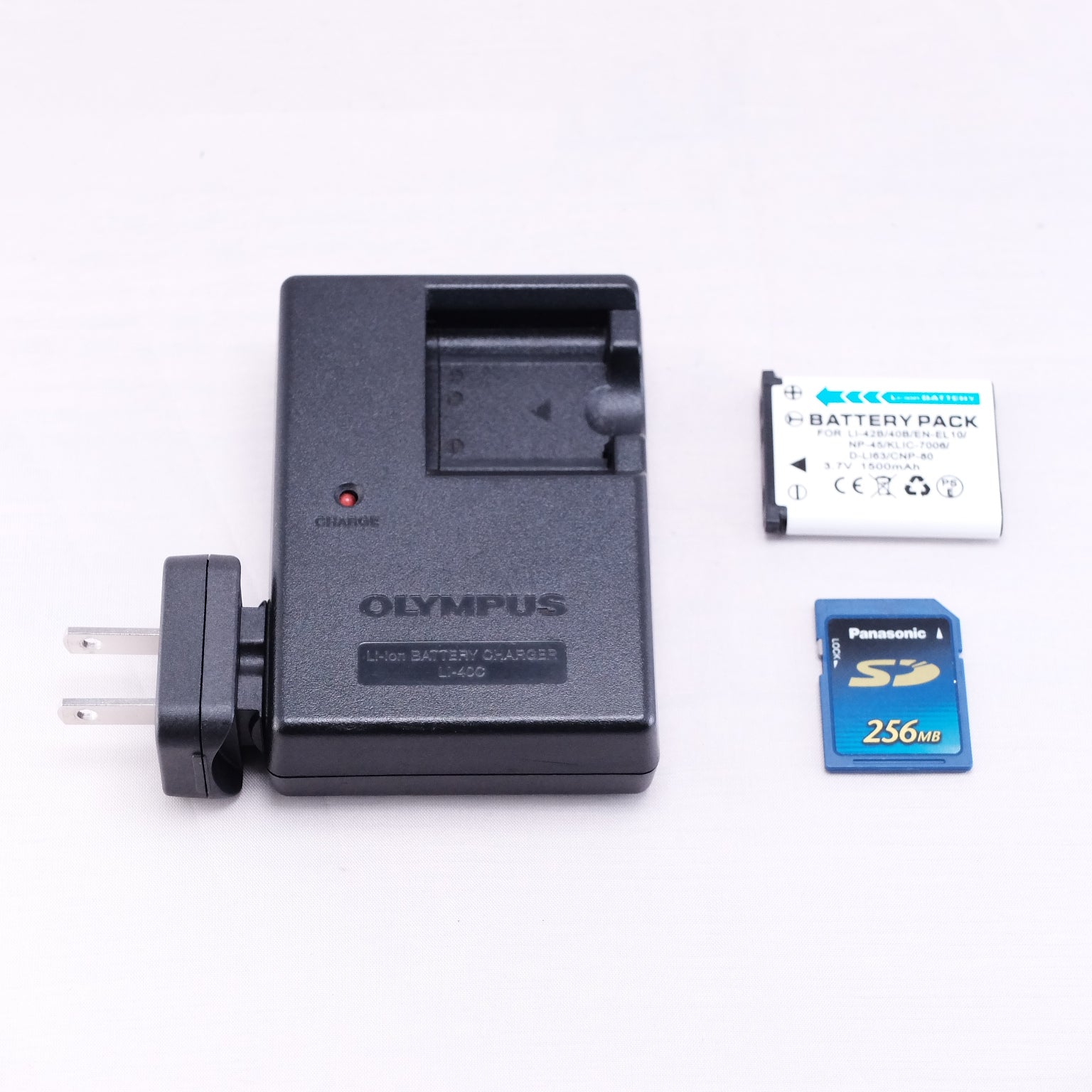 【OLYMPUS】μTOUGH-3000（メモリーカード&バッテリー/充電器付き）