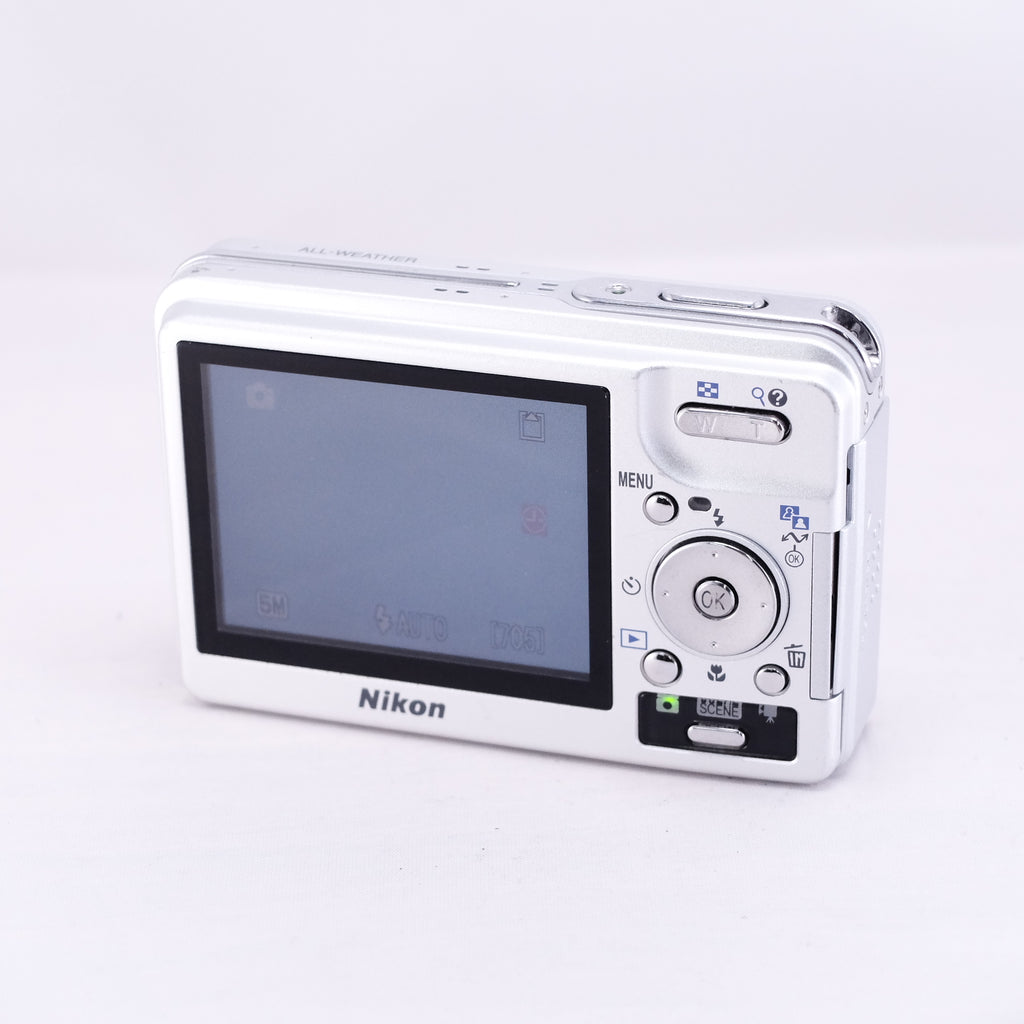 【Nikon】COOLPIX S2（メモリーカード&バッテリー/充電器付き）