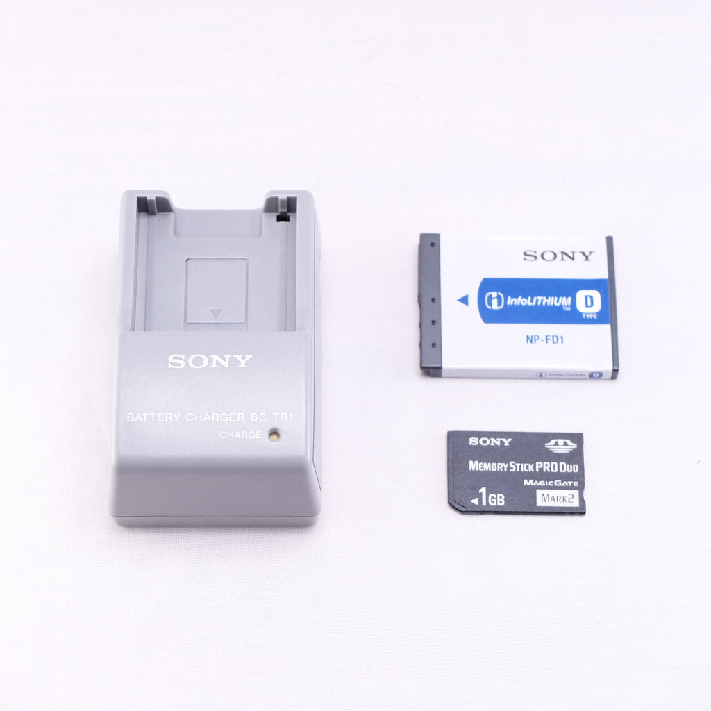【SONY】Cyber-shot DSC-T90（メモリーカード&バッテリー/充電器付き）