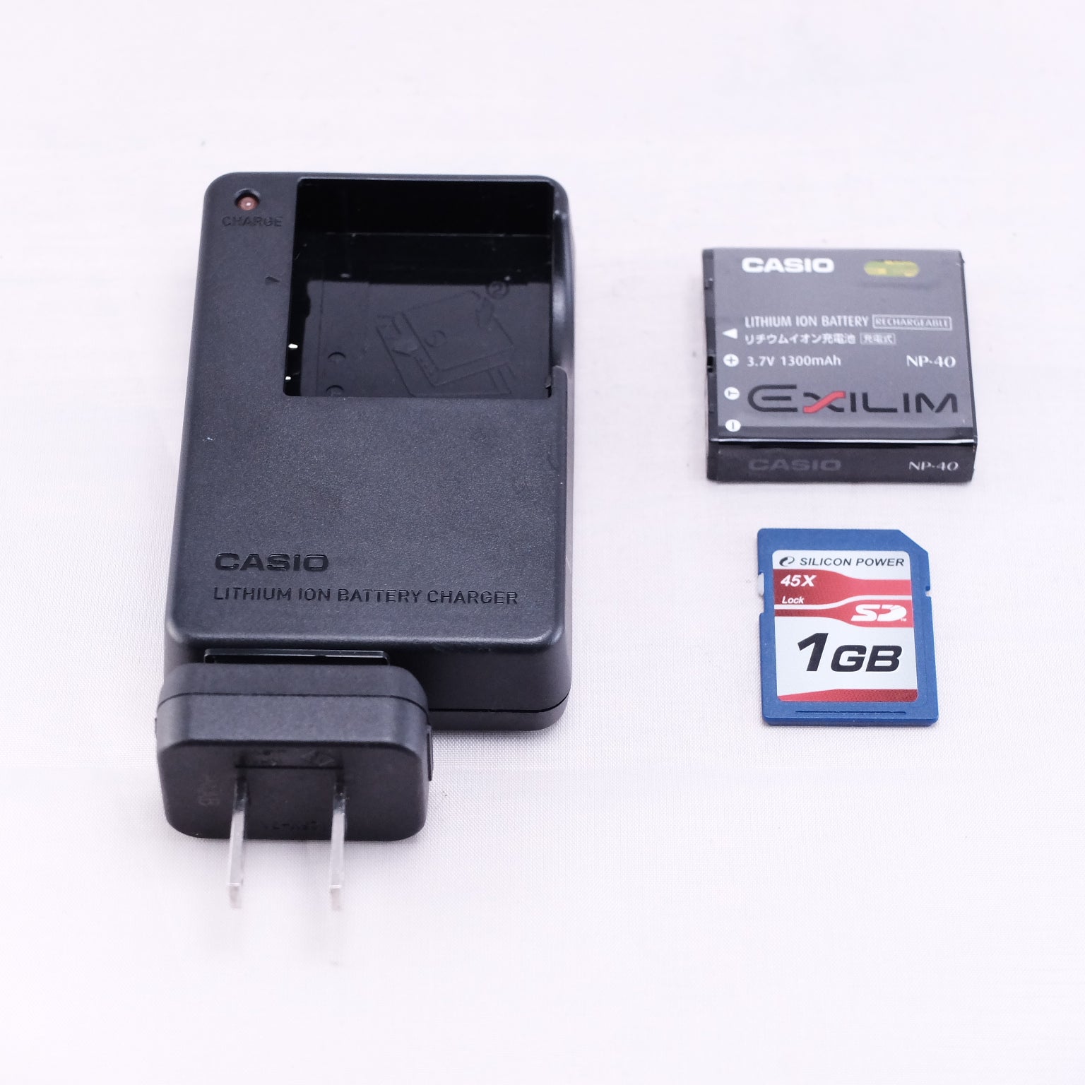 CASIO EXILIM EX-Z700（メモリーカード&バッテリー/充電器付き