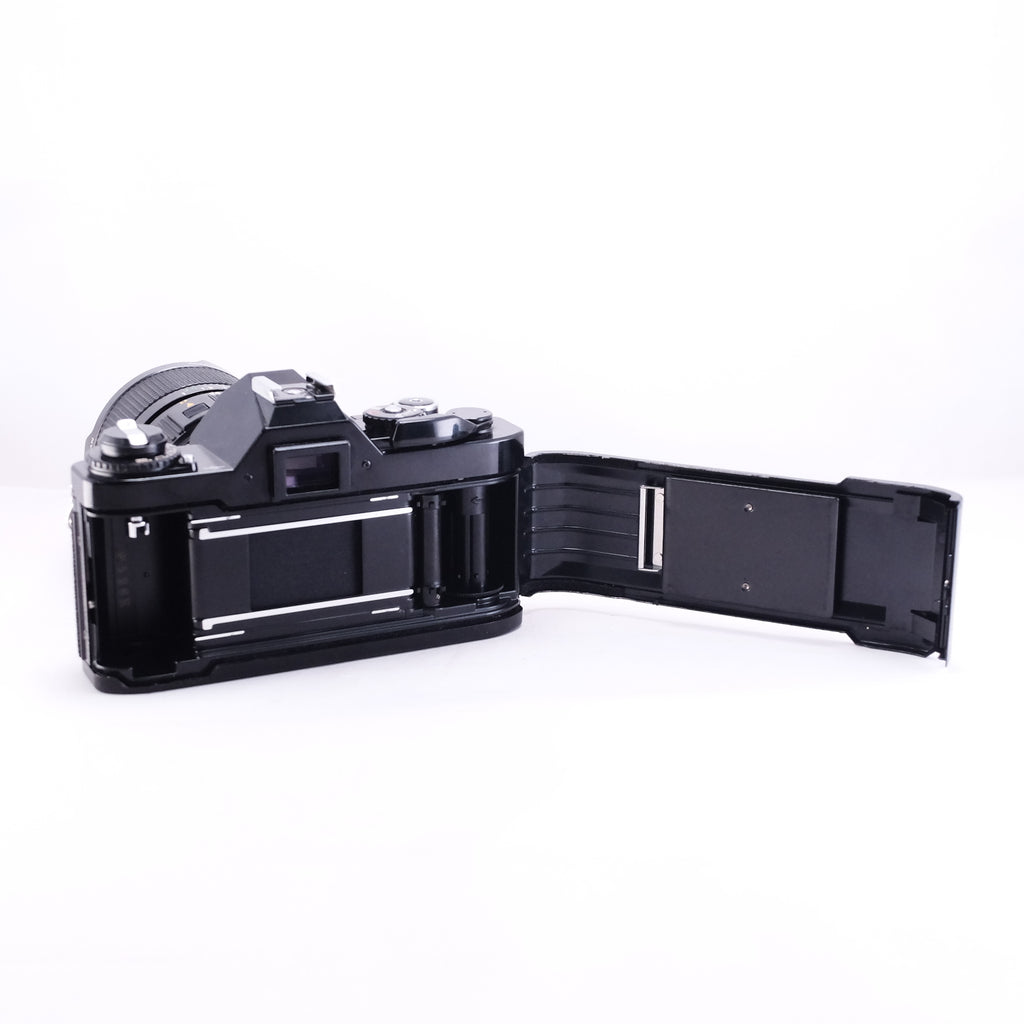 Canon AV-1 (Black) + New FD 50mm F2