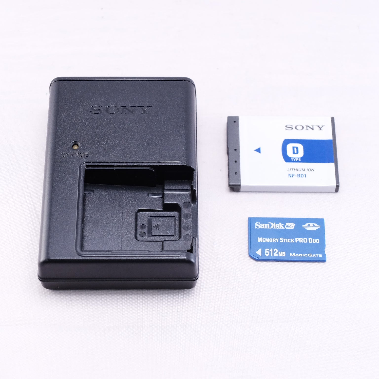 SONY Cyber-shot DSC-T2（メモリーカード&バッテリー/充電器付き）
