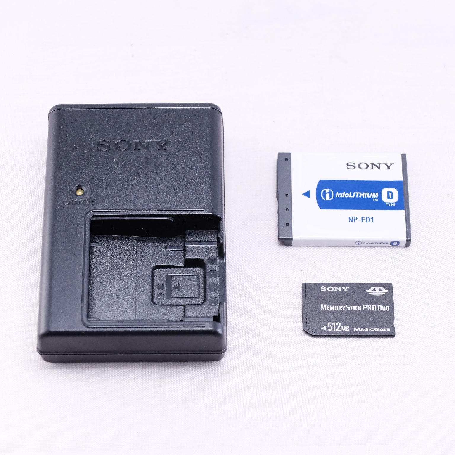 SONY Cyber-shot DSC-T2（メモリーカード&バッテリー/充電器付き）