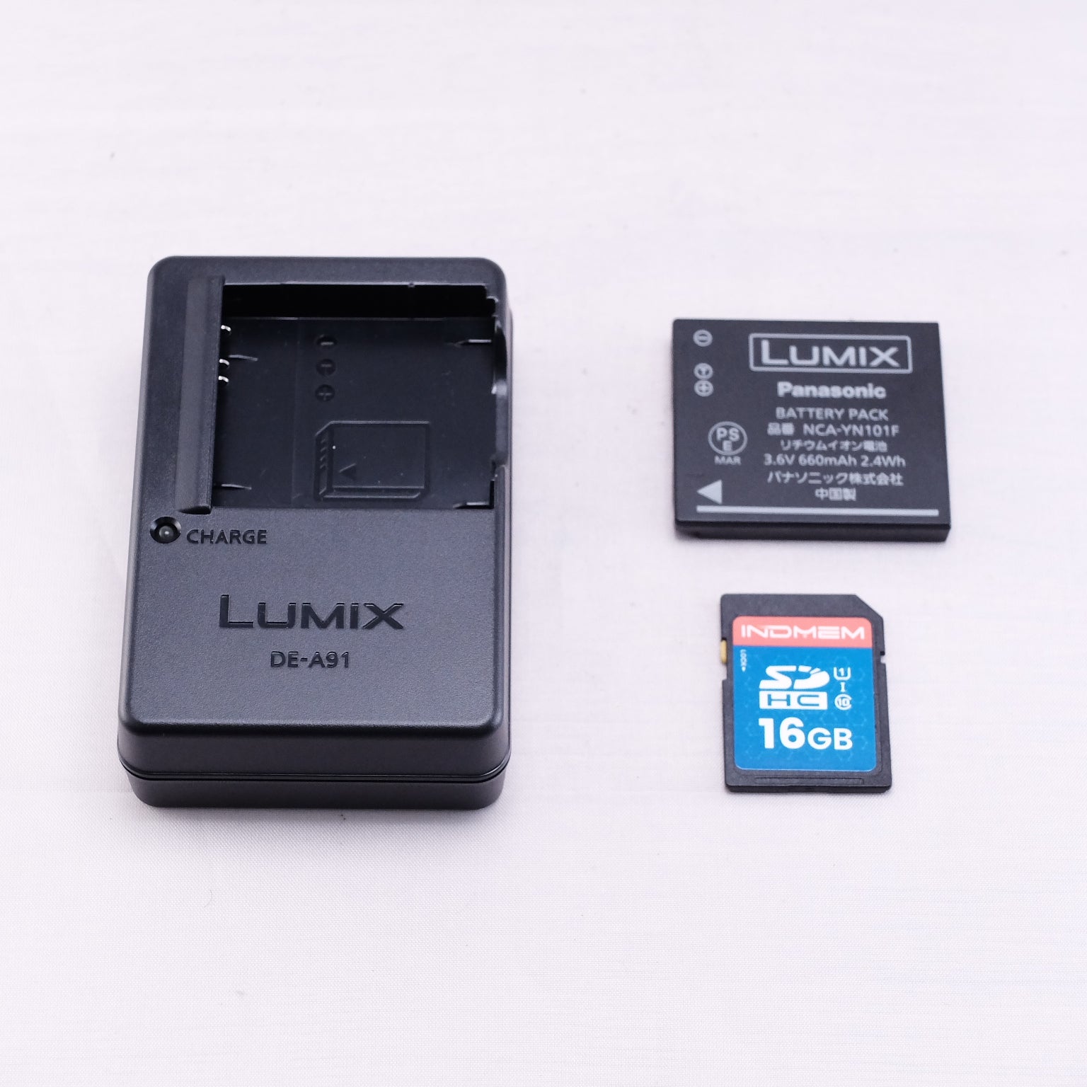Panasonic LUMIX DMC-S1（メモリーカード&バッテリー/充電器付き）