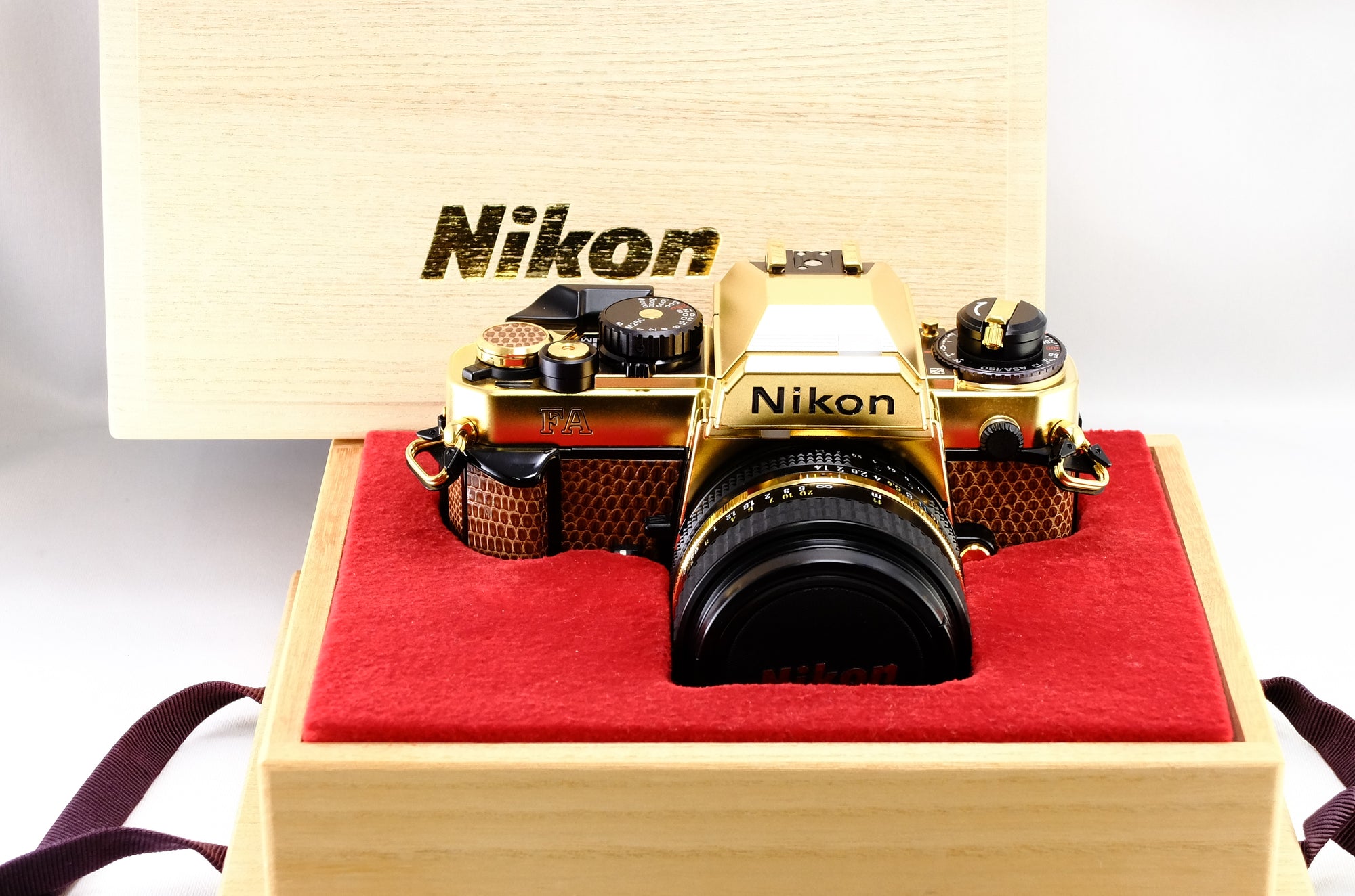 【Nikon】FA ゴールド + 50mm F1.4 Ai-s ゴールド | 東京CAMERA