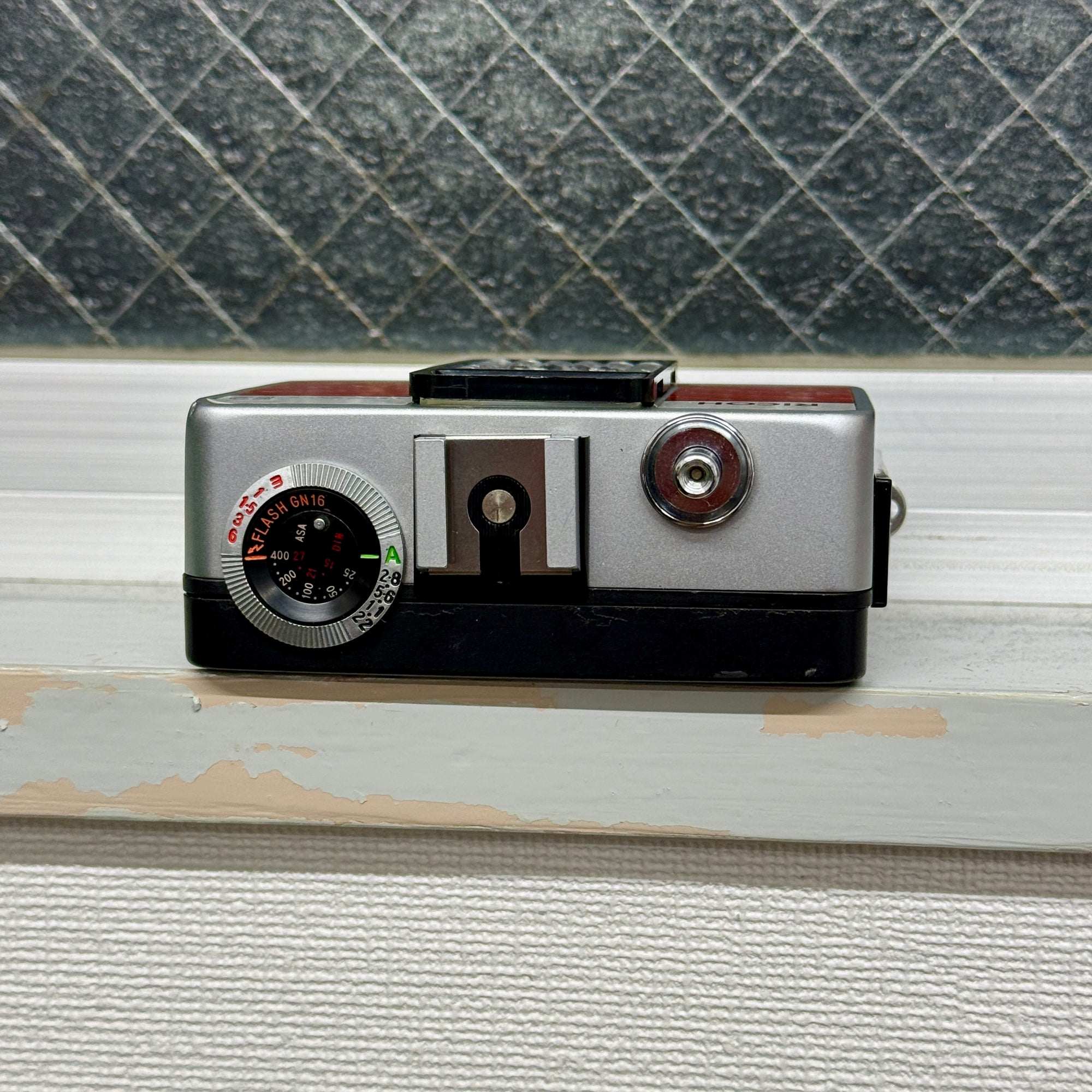RICOH AUTO HALF E2 (Line Red)　※整備品