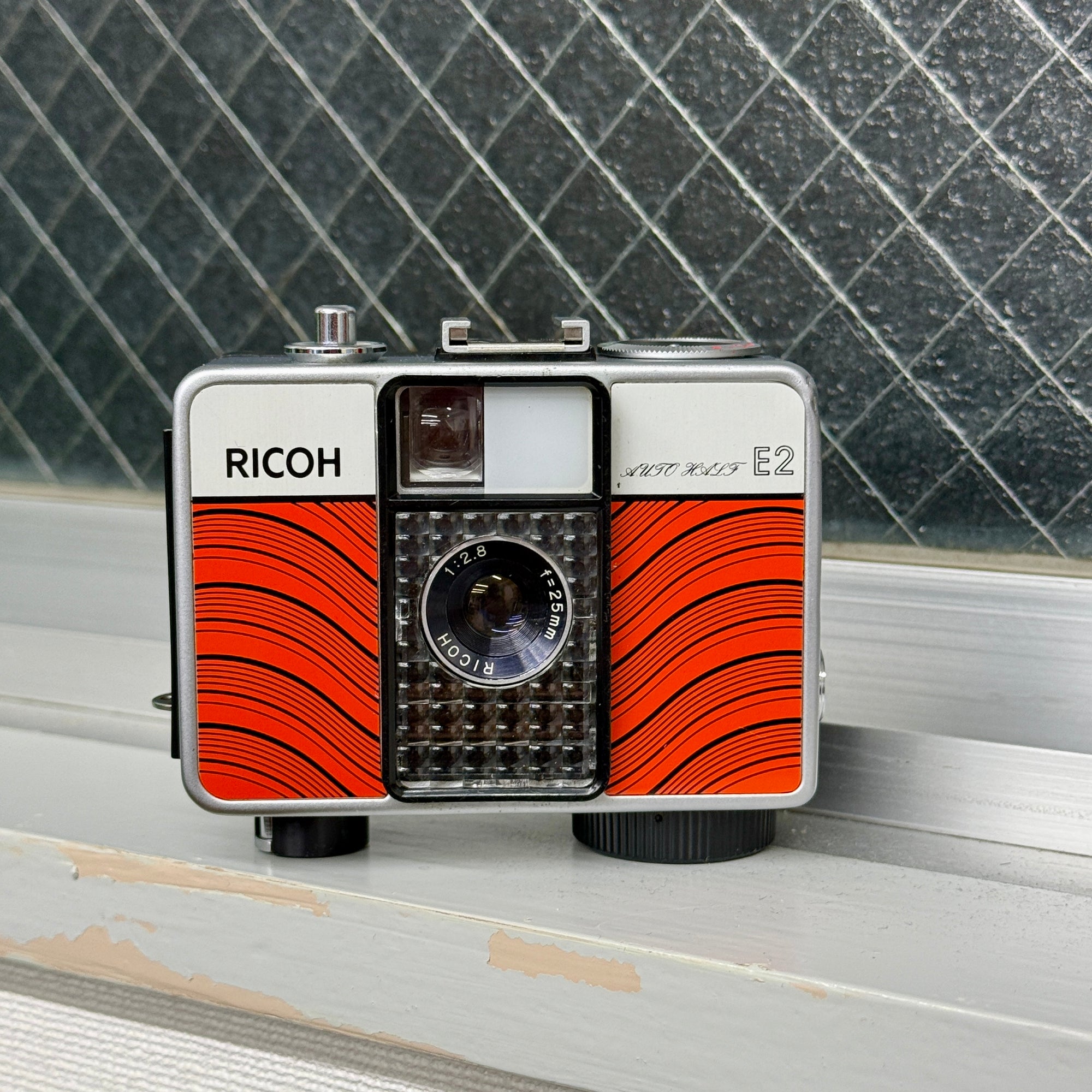 RICOH AUTO HALF E2 (Line Red)　※整備品