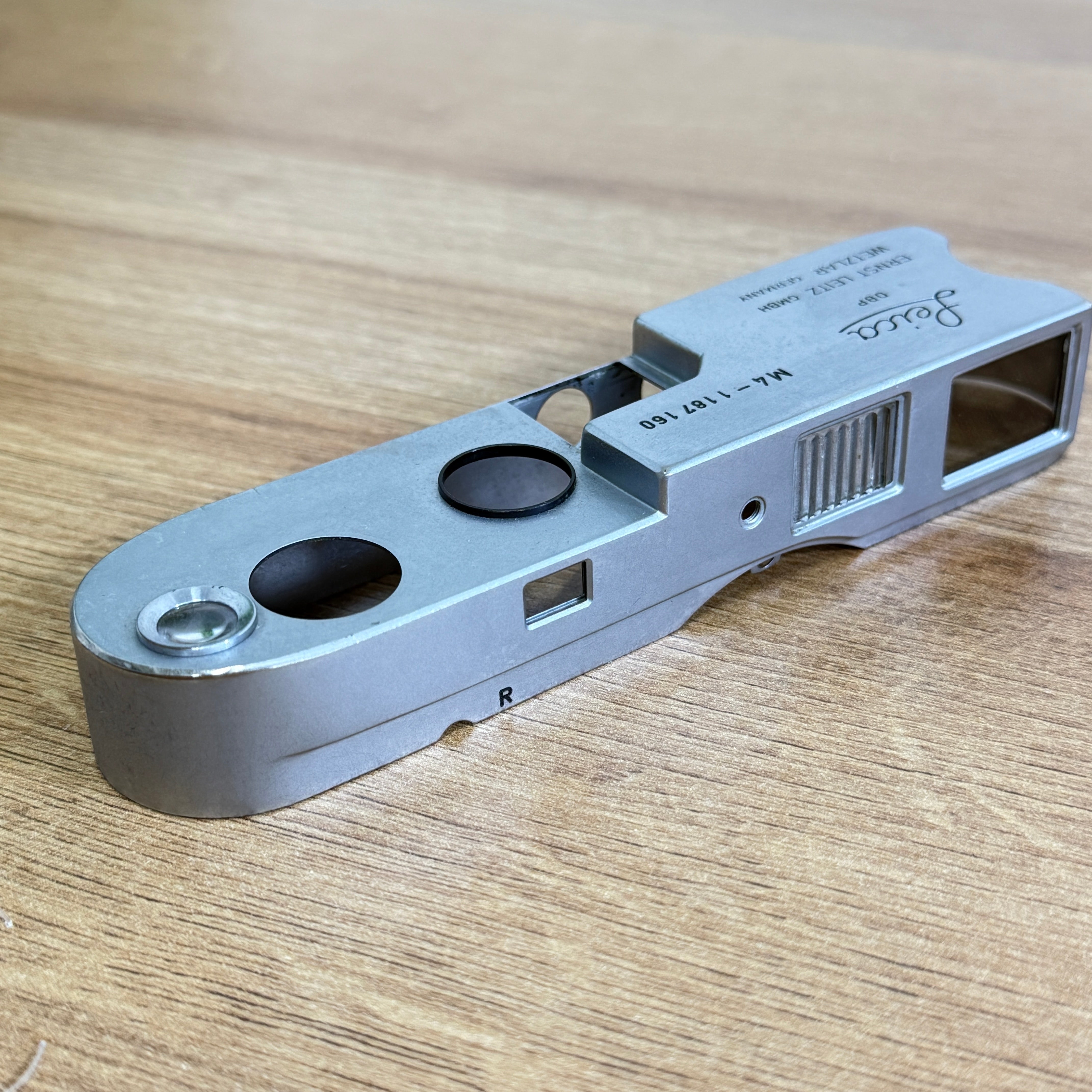 Leica M4 トップカバー – 東京CAMERA