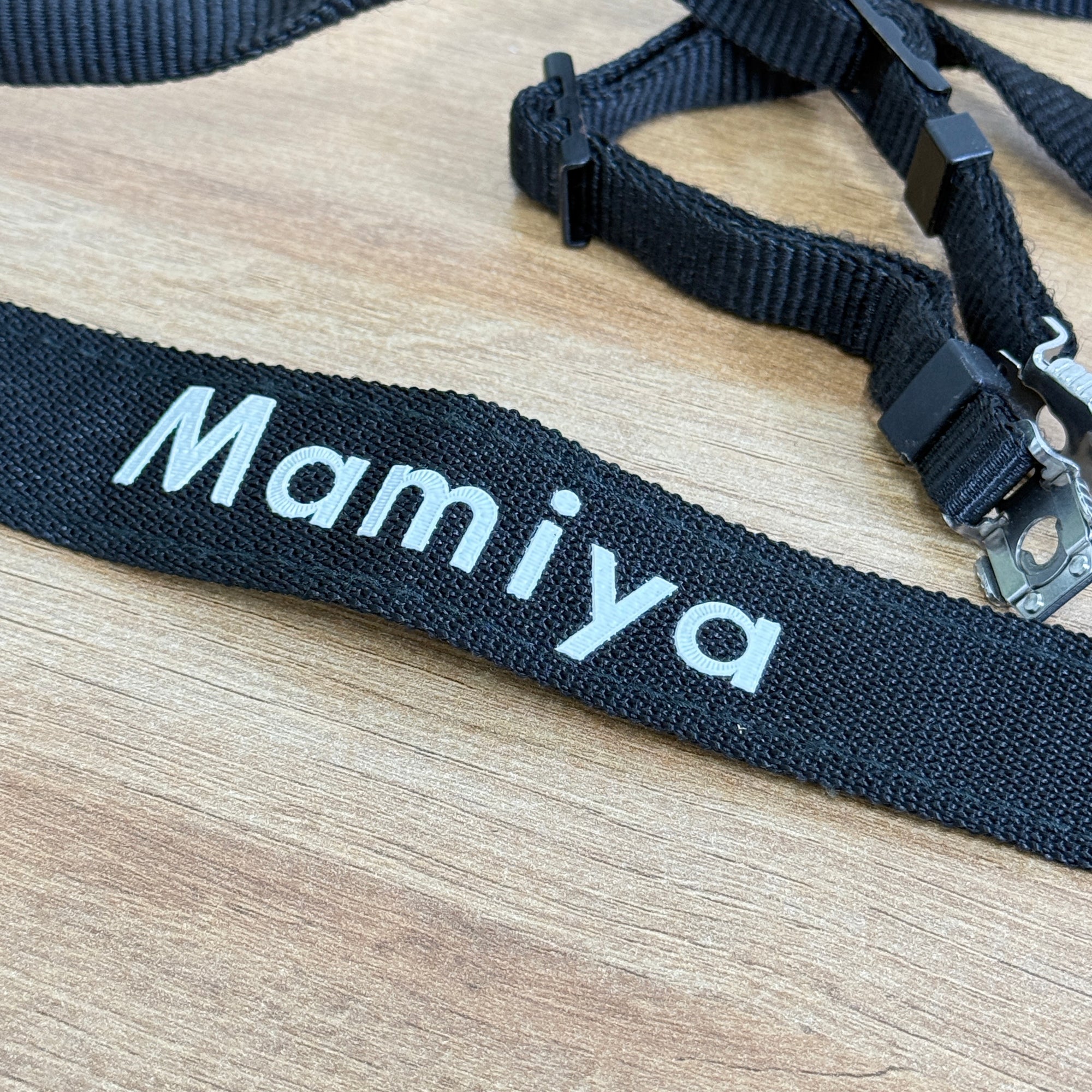 MAMIYA ストラップ M645  専用留め具付き ロゴ付き